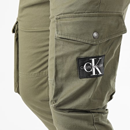 Calvin Klein - Pantalon Cargo Washed 4147 Vert Kaki
