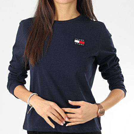 Tommy Jeans - Tee Shirt Manches Longues Femme Tommy Badge 7433 Bleu Marine