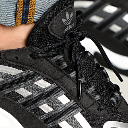 Adidas Originals - Baskets Haiwee EG9571 Core Black Grey Six Footwear White
