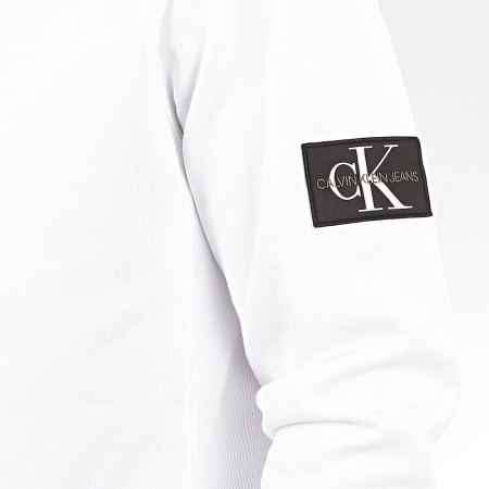 Calvin Klein - Sweat Crewneck Monogram Sleeve Badge 4035 Blanc