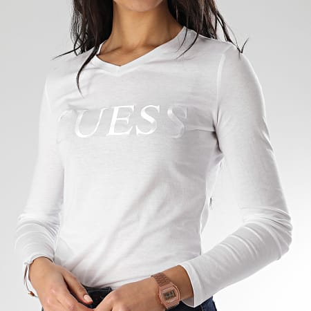 Guess - Tee Shirt Slim Col V Femme Manches Longues W0GI24-K46D0 Blanc
