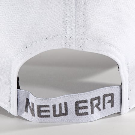 New Era - Casquette Femme 9Forty Iridescent 12285421 New York Yankees Blanc Iridescent