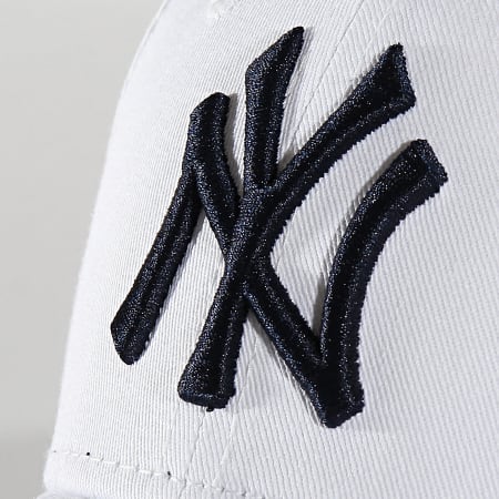 New Era - Casquette Enfant 9Forty League Essential 12301176 New York Yankees Blanc