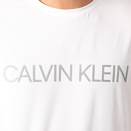 Calvin Klein - Tee Shirt GMS0K104 Blanc Réfléchissant