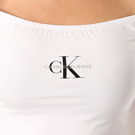 Calvin Klein - Haut Crop Femme Monogram Logo Bardot 4382 Blanc