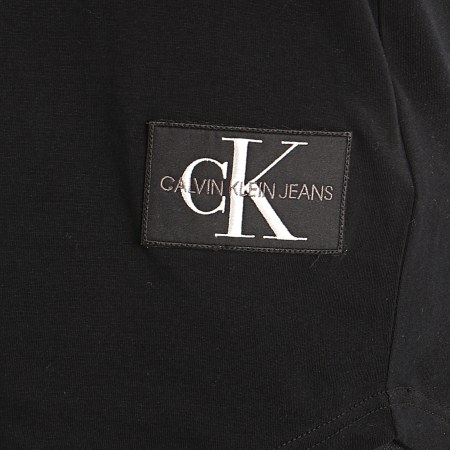 Calvin Klein - Tee Shirt Oversize Badge Turn Up 5319 Noir