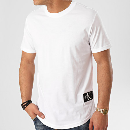 Calvin Klein - Tee Shirt Oversize Badge Turn Up 5319 Blanc