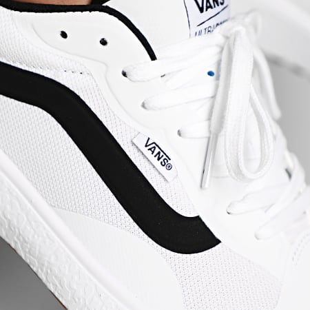 Vans - Baskets Ultrarange Exo A4U1KWHT White