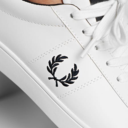 Fred Perry - Baskets Spencer Leather B8250 Porcelain