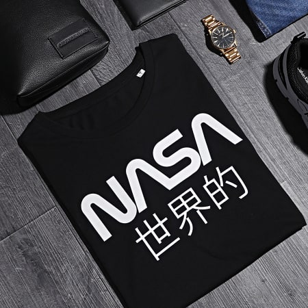 NASA - Camiseta Japan Logo Fieltro Negro Blanco
