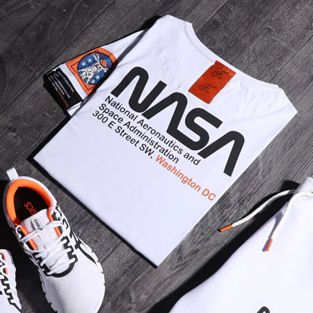Final Club - Camiseta Exploración Espacial Con Parche Y Bordado 355 Blanco