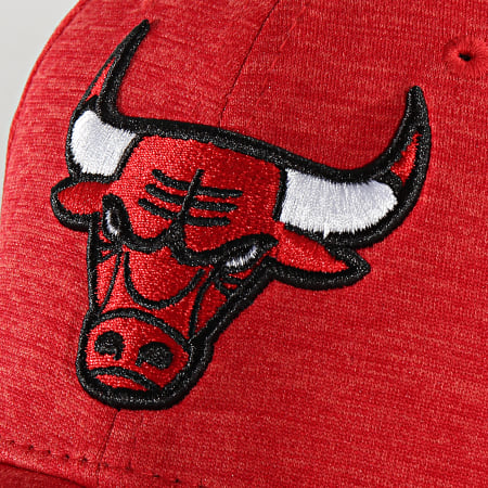 New Era - Casquette 9Forty Shadow Tech 12285260 Chicago Bulls Rouge