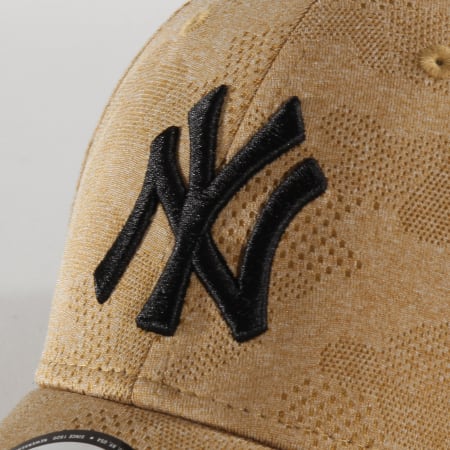 New Era - Casquette 9Forty Engineered Plus 12287056 New York Yankees Café