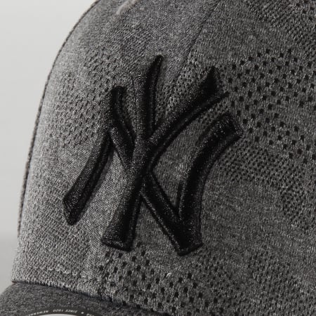New Era - Casquette Fitted 39Thirty Engineered Plus 12287061 New York Yankees Gris Chiné Camo