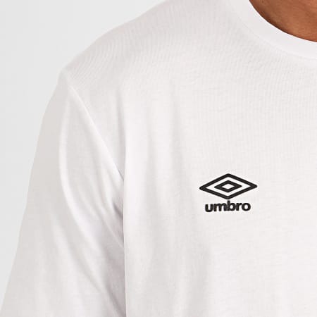 Umbro - Camiseta Sport Basics 618290 Blanca