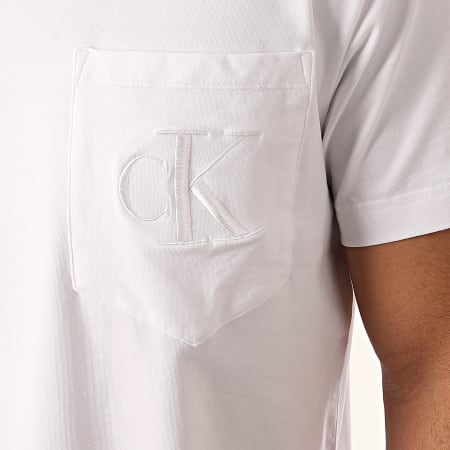 Calvin Klein - Tee Shirt Poche Tonal Pocket Monogram 4763 Blanc
