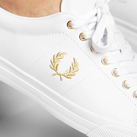 Fred Perry - Baskets Underspin Leather B8288 White