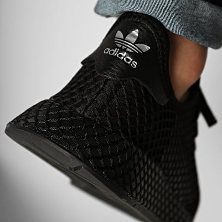 Adidas Originals - Baskets Deerupt Runner EG5355 Core Black Silver Metallic