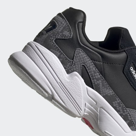 Adidas Originals - Baskets Femme Falcon FV4483 Core Black Footwear white