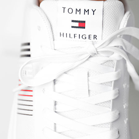 Tommy Hilfiger - Baskets Lightweight Stripes Knit 2836 Blanc