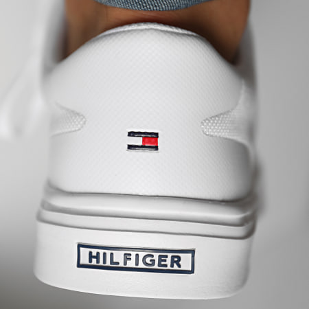 Tommy Hilfiger - Zapatillas Lightweight Stripes Knit 2836 Blancas