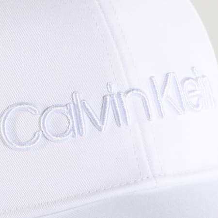 Calvin Klein - Casquette Embroidery Logo 6832 Blanc