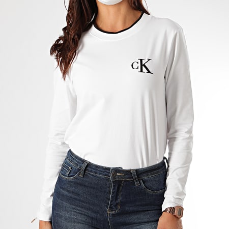 Calvin Klein - Tee Shirt Manches Longues Femme CK Embroidery Tippin 4459 Blanc