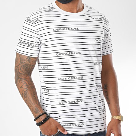 Calvin Klein - Tee Shirt A Rayures Stripe Logo AOP 6333 Blanc
