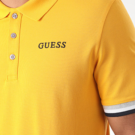 Guess - Polo Manches Courtes MM0YP51-K9WF1 Moutarde