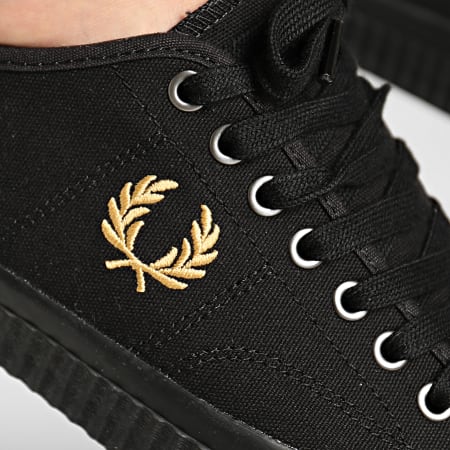 Fred Perry - Baskets Hughes Low Canvas B8108 Black Champagne