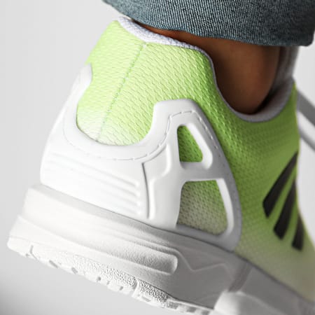 adidas - Baskets ZX Flux EG5409 Footwear White Core Black Signal Green