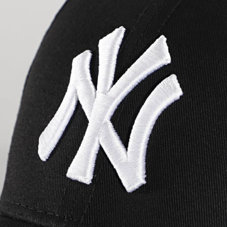 New Era - Casquette Femme 9Forty Essential 12122741 New York Yankees Noir