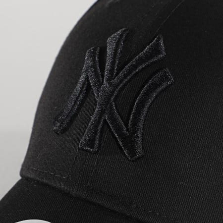 New Era - Casquette Femme 9Forty League Essential 12122742 New York Yankees Noir
