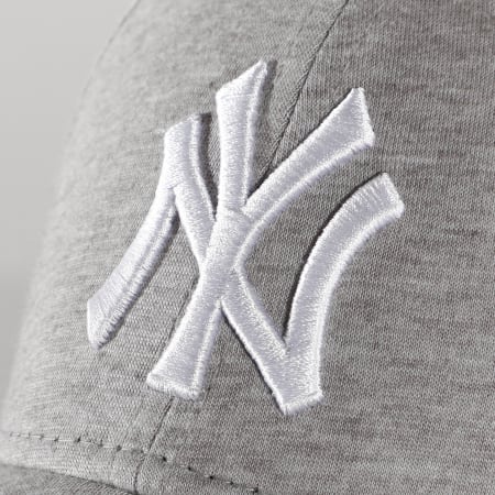 New Era - Casquette 9Forty Jersey Essential 12523897 New York Yankees Gris Chiné