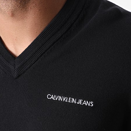 Calvin Klein - Pull Col V Essential 5602 Noir