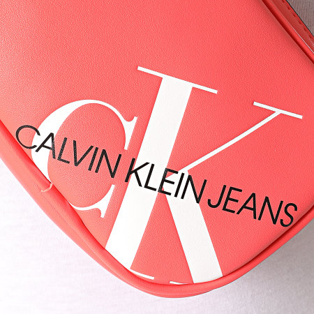 Calvin Klein - Sac Banane Femme Round Waistbag 6853 Rose