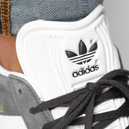 adidas - Baskets Gazelle BB5480 Dark Grey White Gold Metallic