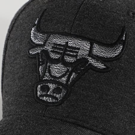 Mitchell and Ness - Casquette 110 Chicago Bulls Gris Anthracite
