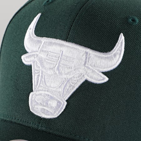 Mitchell and Ness - Casquette 110 Chicago Bulls Vert Anglais