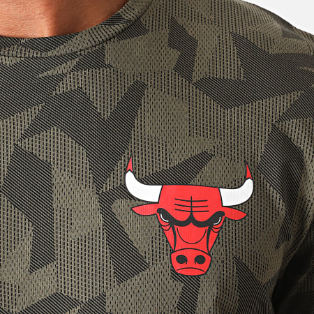 New Era - Tee Shirt Chicago Bulls Geometric Camouflage 12485741 Vert Kaki