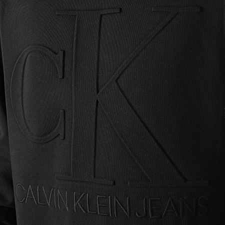 Calvin Klein - Sweat Crewneck Embossed 5702 Noir