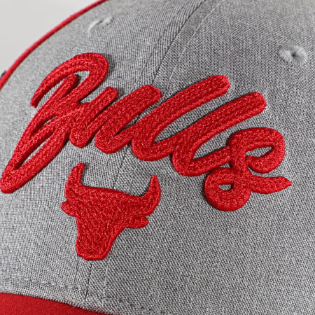 New Era - Casquette 9Forty Stretch Snap 60003042 Chicago Bulls Rouge Gris