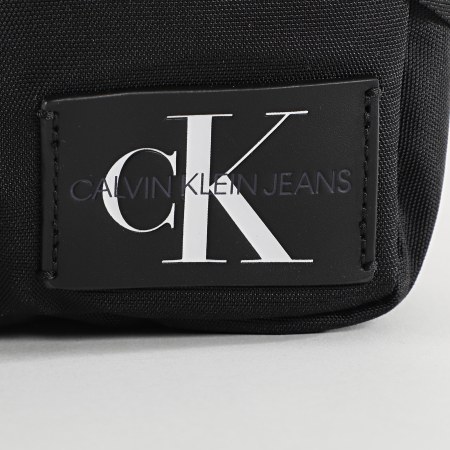 Calvin Klein - Sacoche Camera 7183 Noir