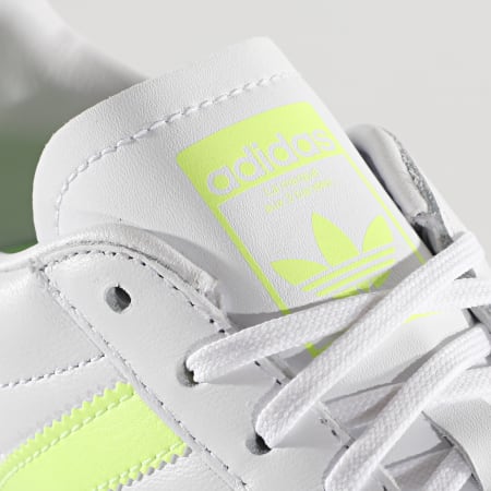 Adidas Originals - Baskets Femme Team Court FW5072 Footwear White HiRisk Yellow