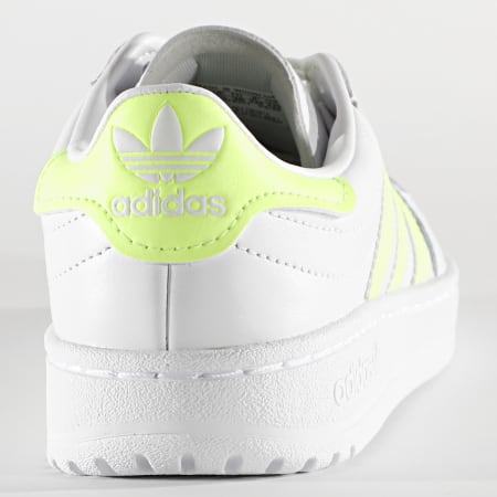 Adidas Originals - Baskets Femme Team Court FW5072 Footwear White HiRisk Yellow