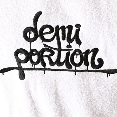 Demi Portion - Peignoir Logo Blanc