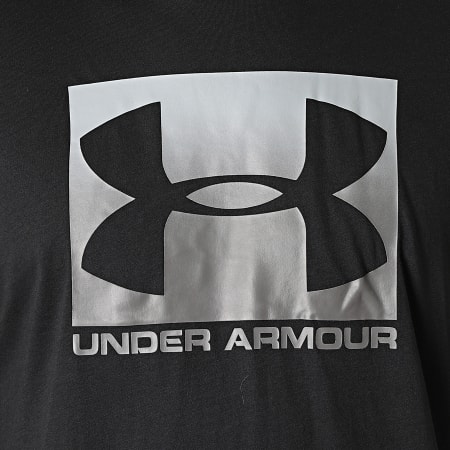 Under Armour - Camiseta 1329581 Negra