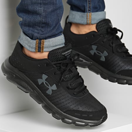 Under Armour - Baskets Charged Assert 8 3021952 Black