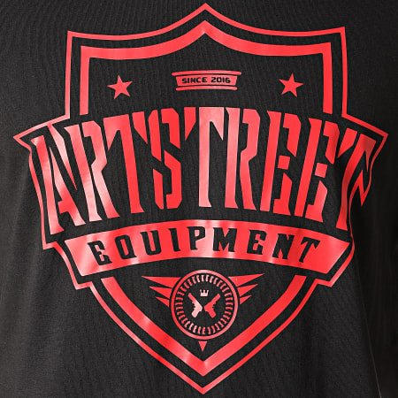 ArtStreet Equipment - Camiseta negra con logo rojo