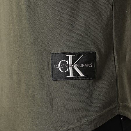Calvin Klein - Tee Shirt Oversize Badge Turn Up 5319 Vert